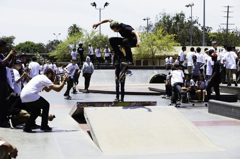 nike skateboarder